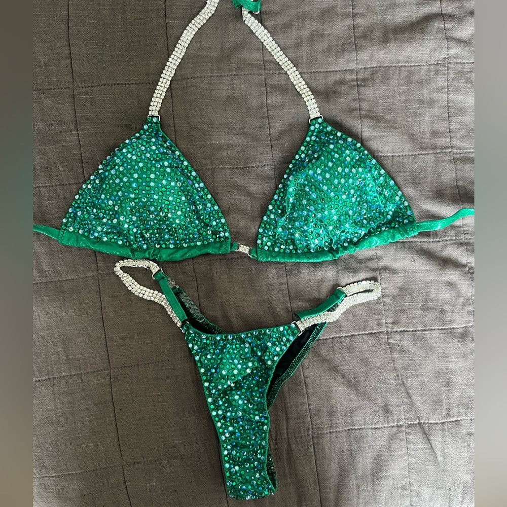 Green Competition Bikini